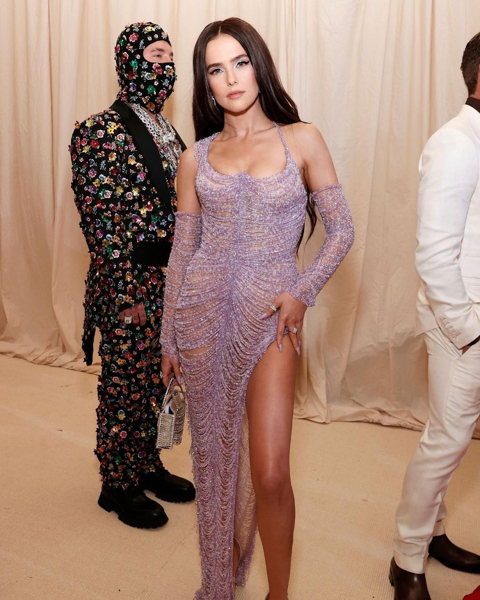 Zoey Deutch