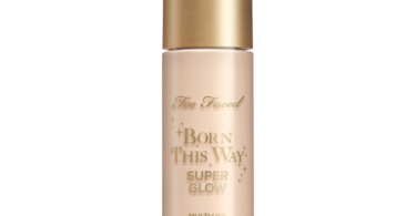 Too Faced Born This Way Super Glow in Vanilla Beam
