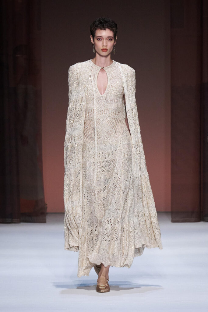 Un look della collezione When in Rome di Laura Biagiotti SS 2027. Photo credits: Stefano Massé. Courtesy: GM/PR